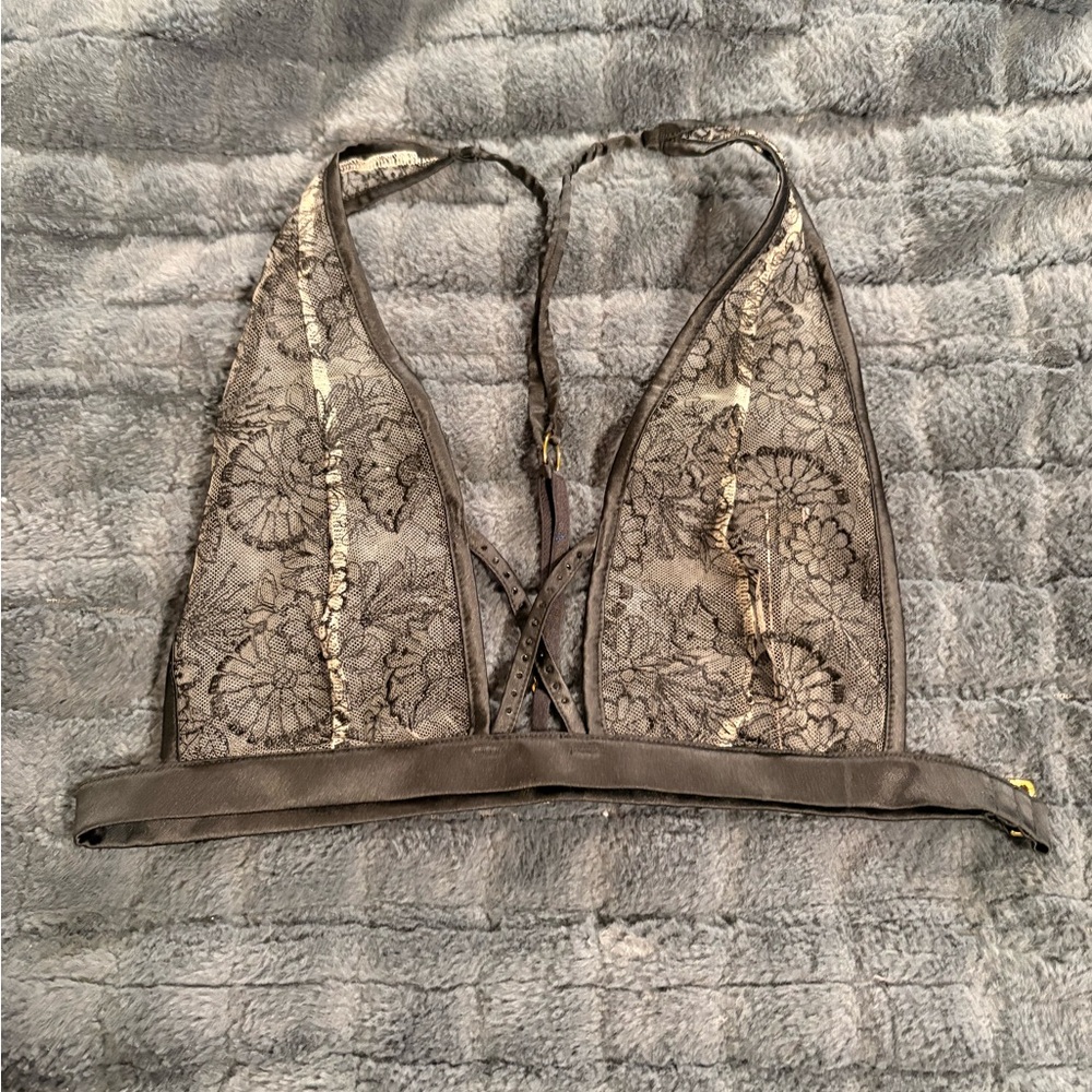 Victoria's Secret Lace Bralette in black